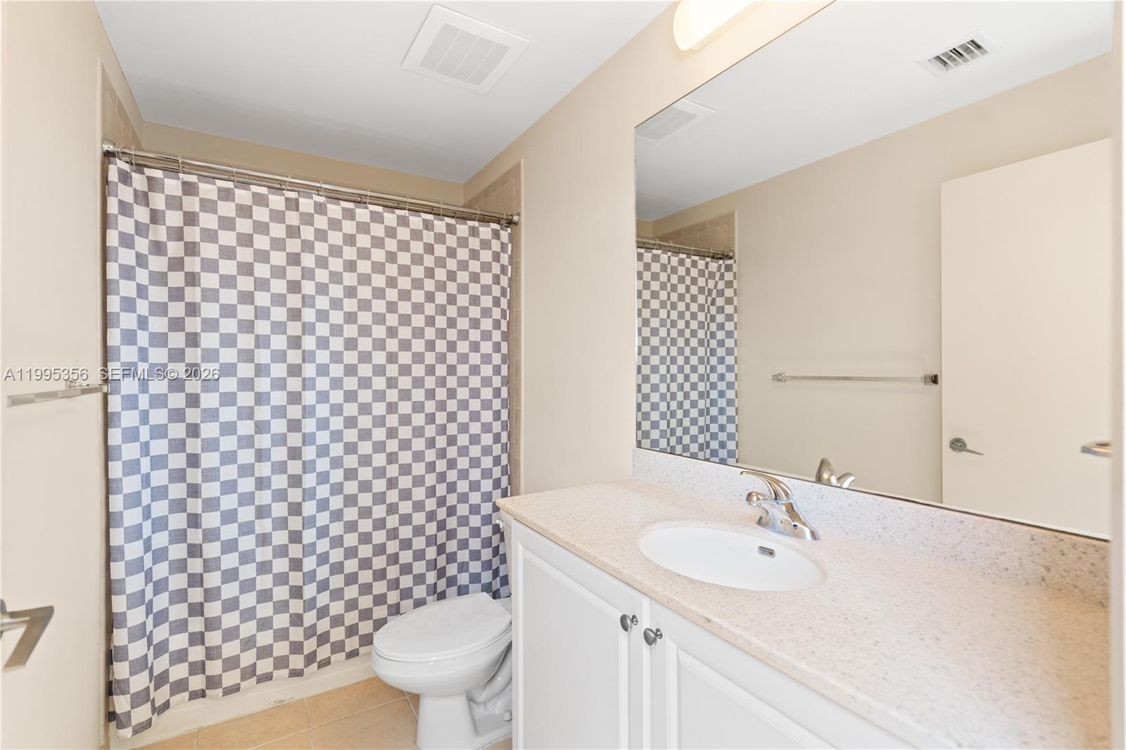 AVENTURA MARINA CONDO NUM - Residential