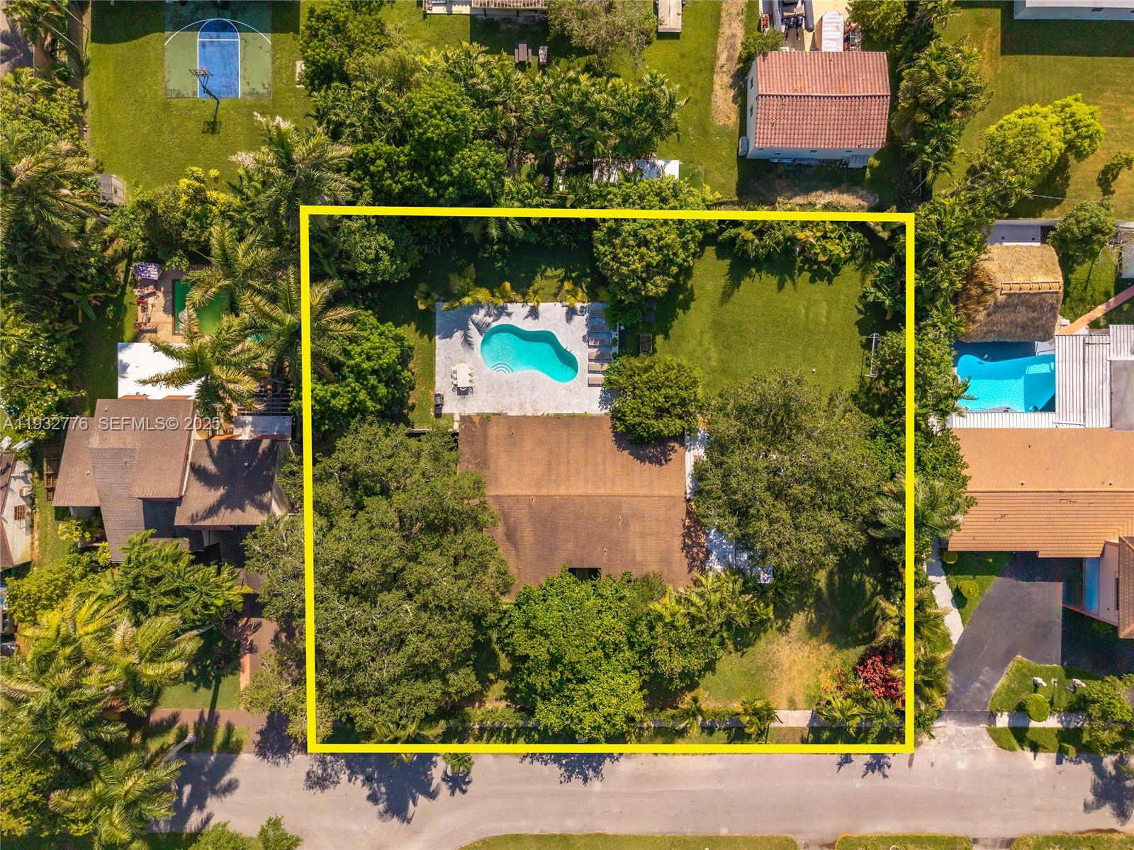 GOLDEN GLADES - Residential