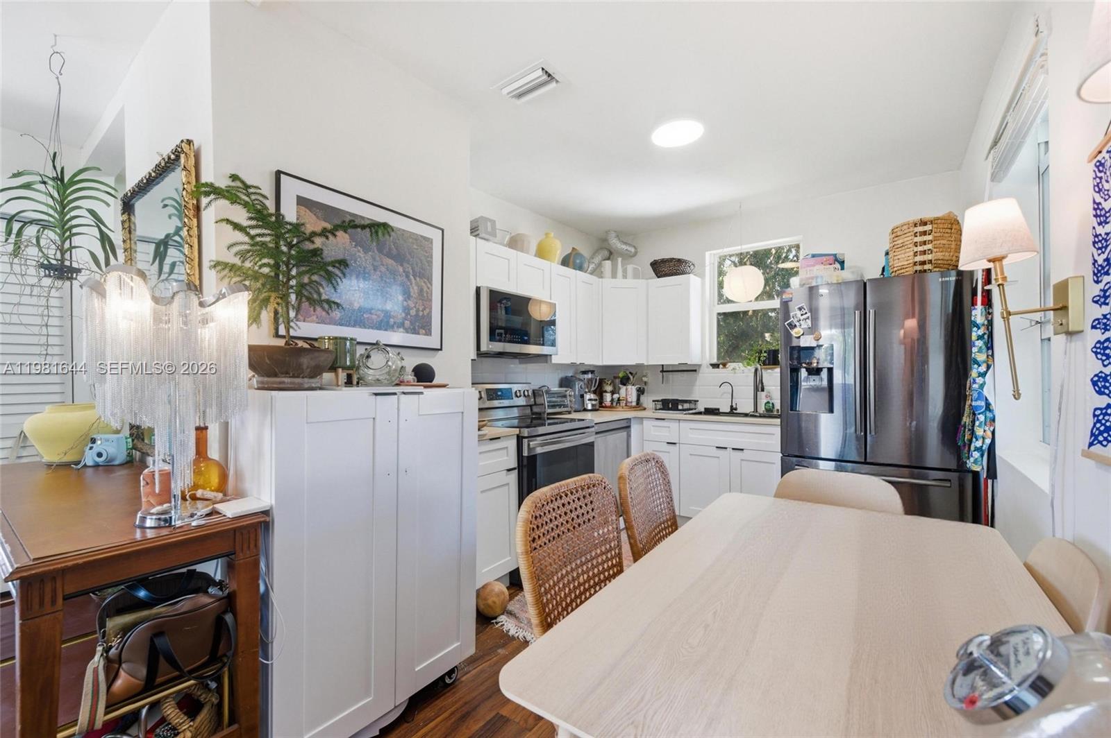 COTTAGE VILLA TRACK - Residential Income