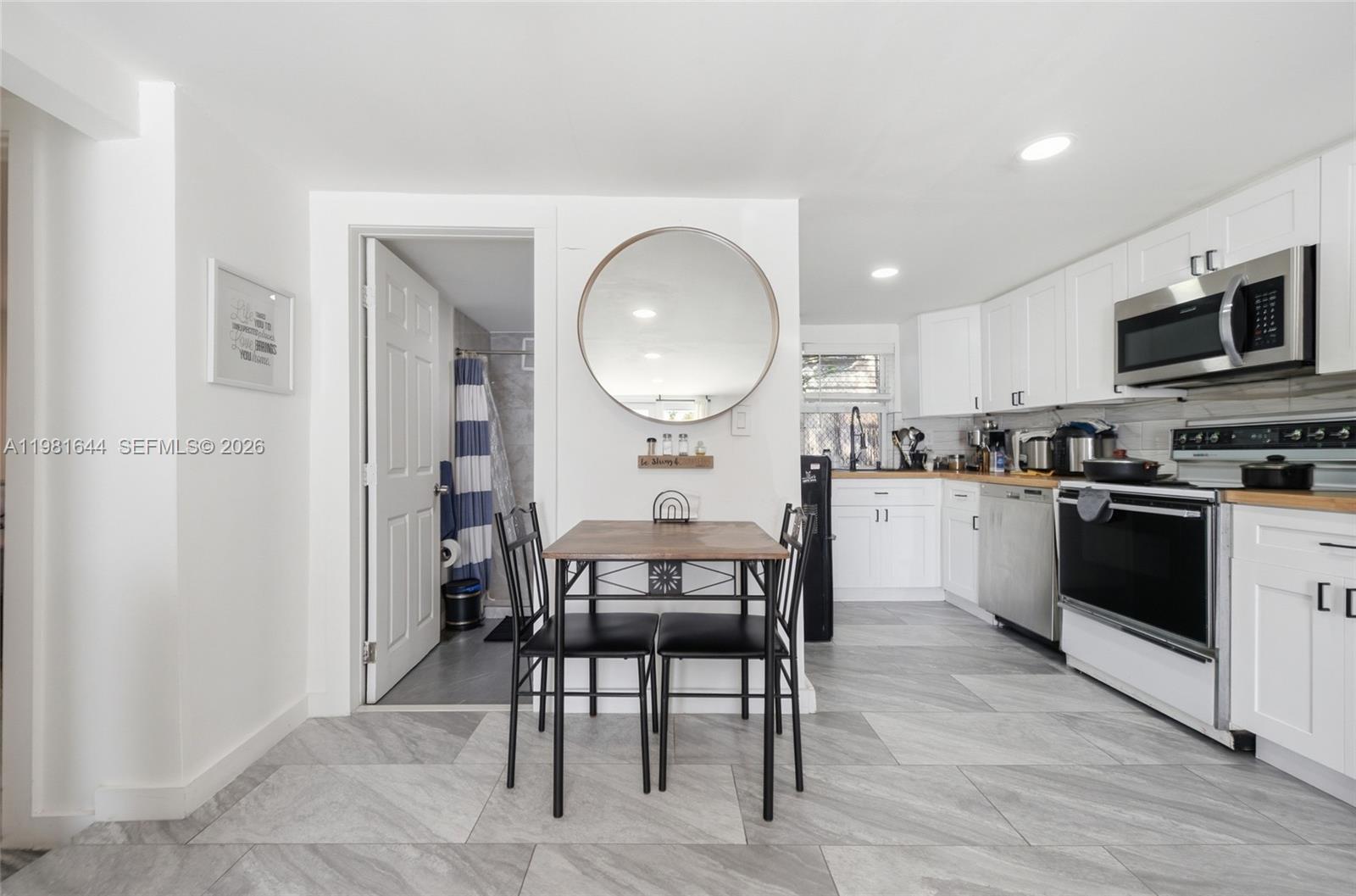 COTTAGE VILLA TRACK - Residential Income