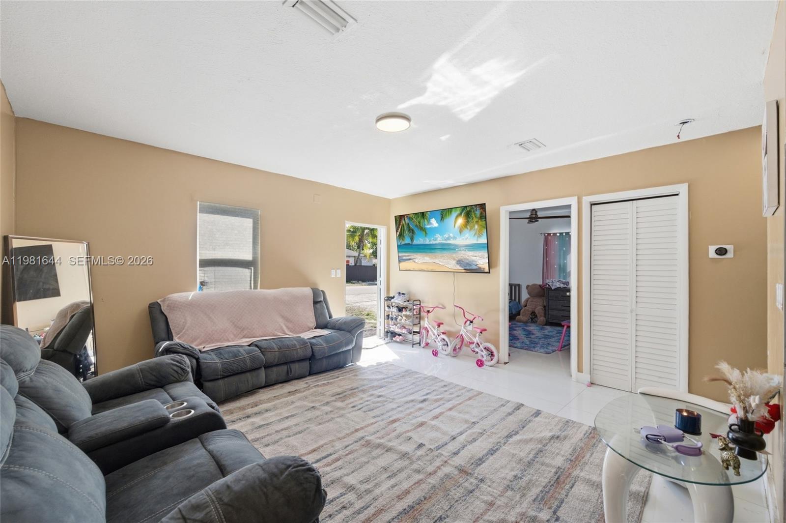 COTTAGE VILLA TRACK - Residential Income