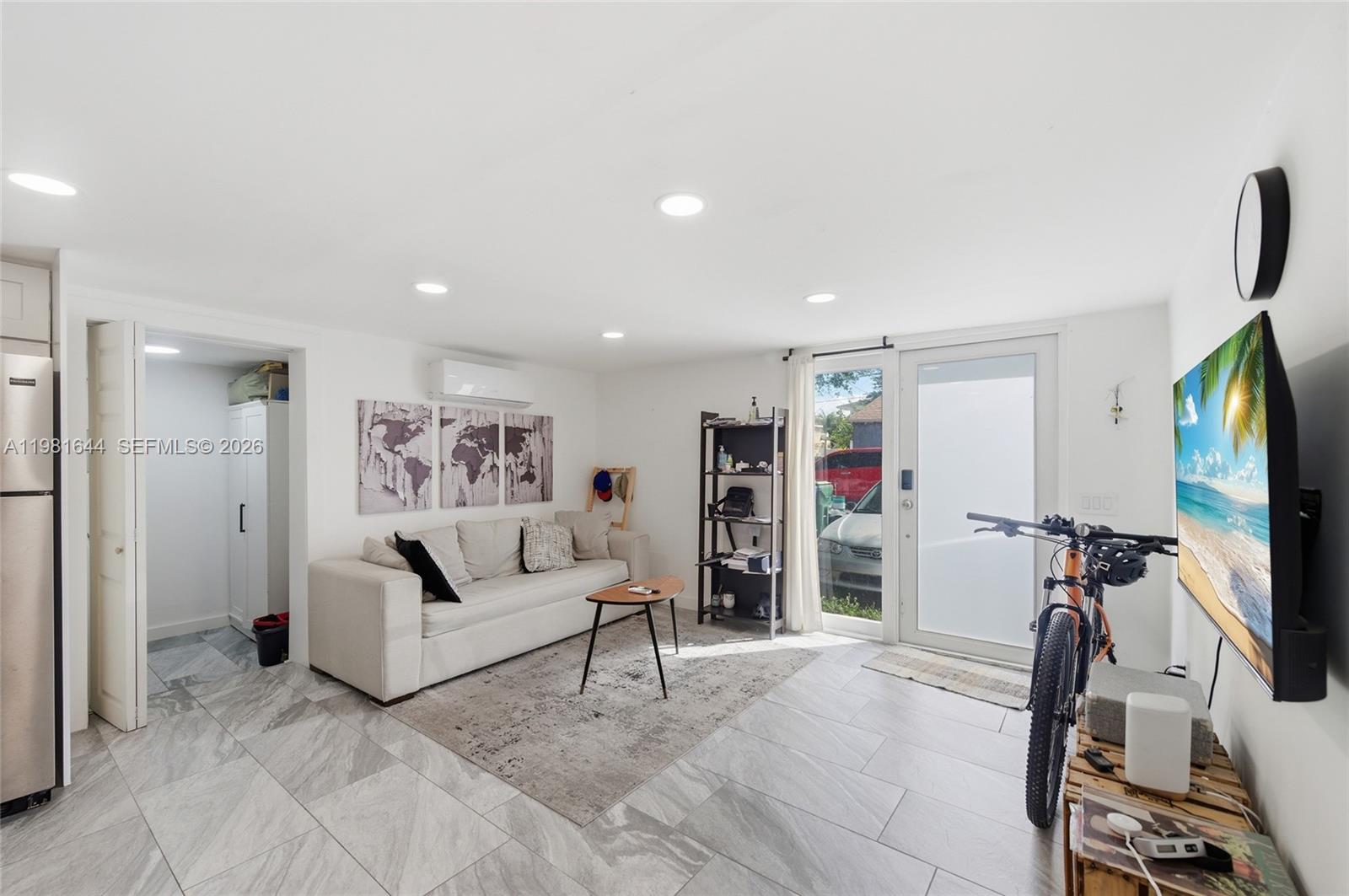 COTTAGE VILLA TRACK - Residential Income