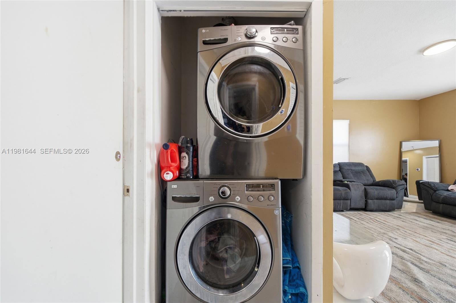 COTTAGE VILLA TRACK - Residential Income