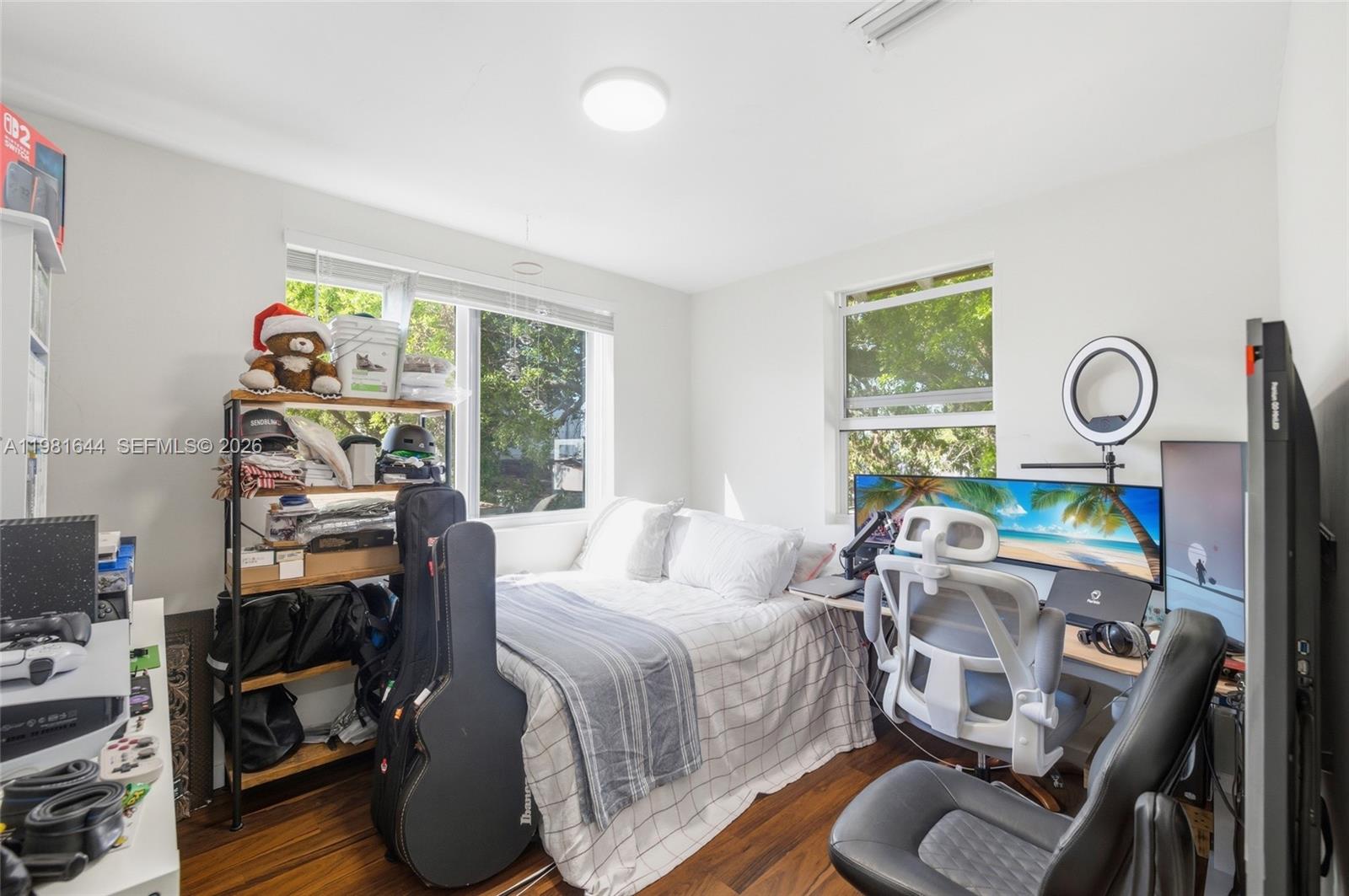 COTTAGE VILLA TRACK - Residential Income