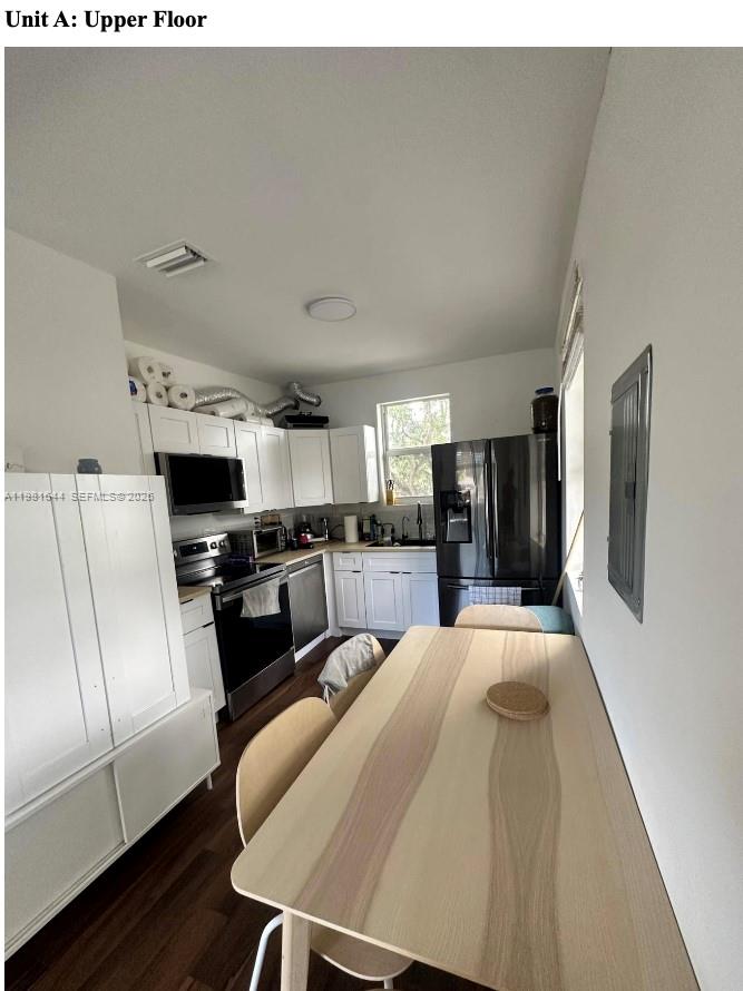 COTTAGE VILLA TRACK - Residential Income