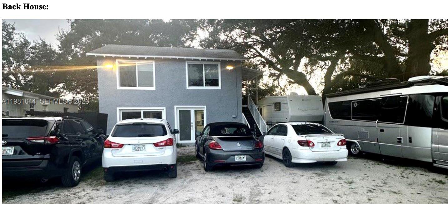 COTTAGE VILLA TRACK - Residential Income