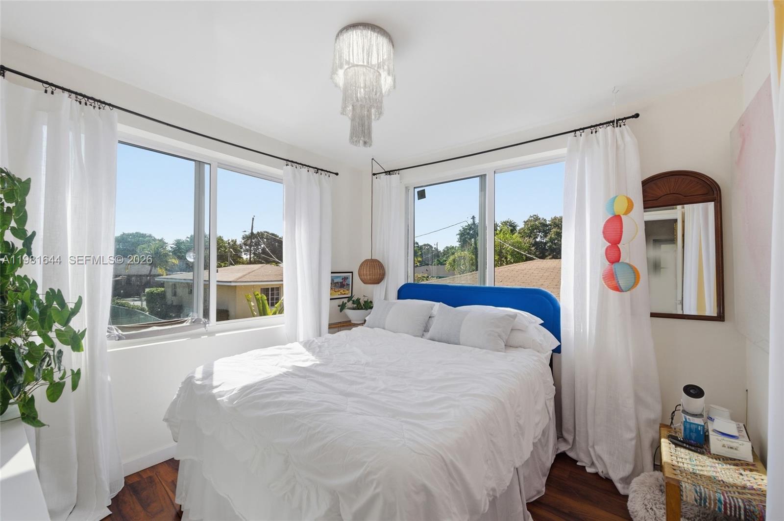 COTTAGE VILLA TRACK - Residential Income