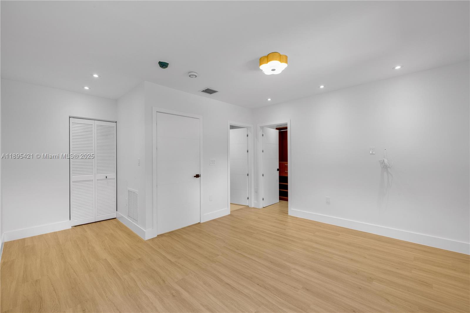 MIAMI SHORES SEC 8 REV - Residential