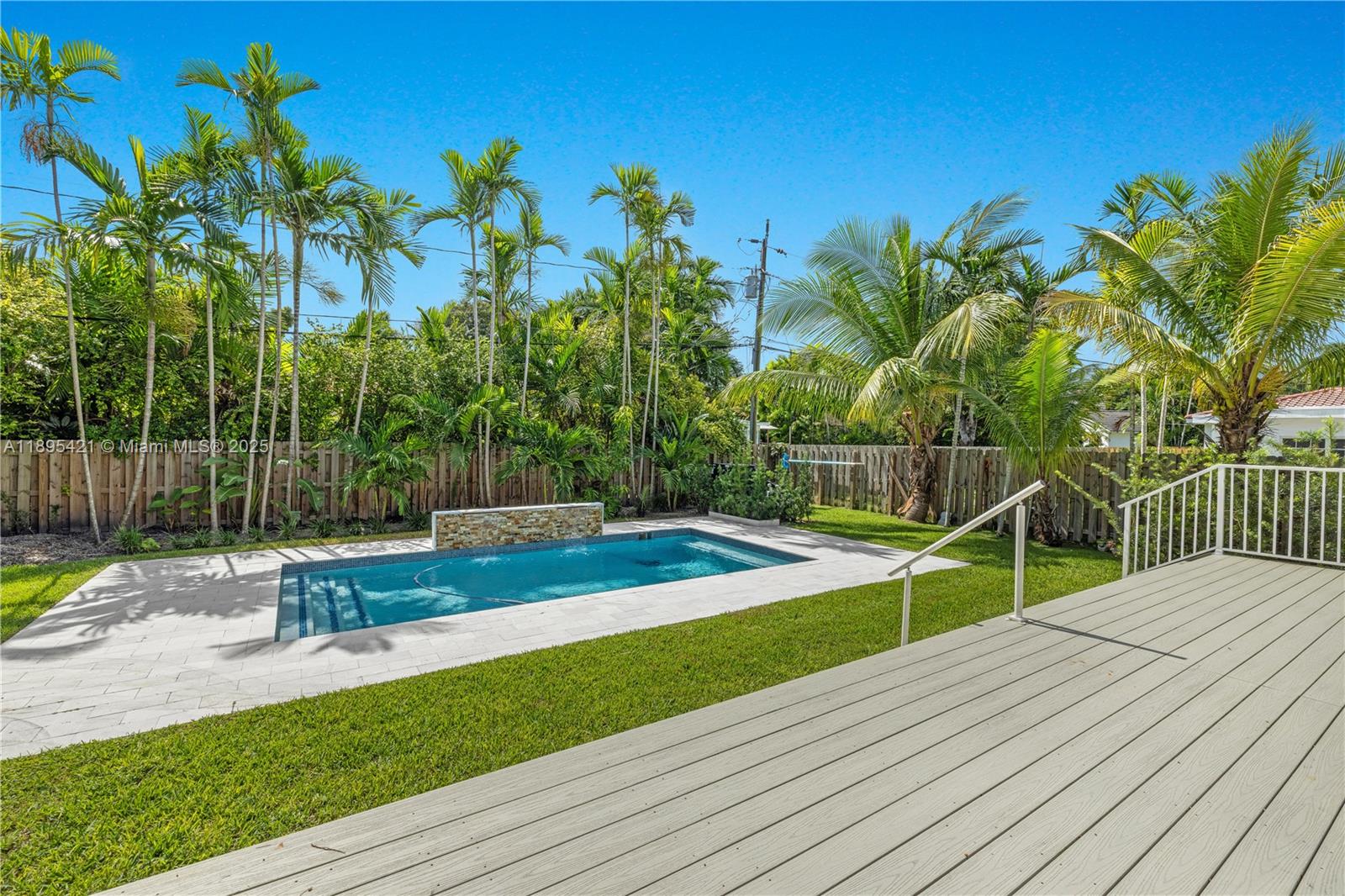 MIAMI SHORES SEC 8 REV - Residential