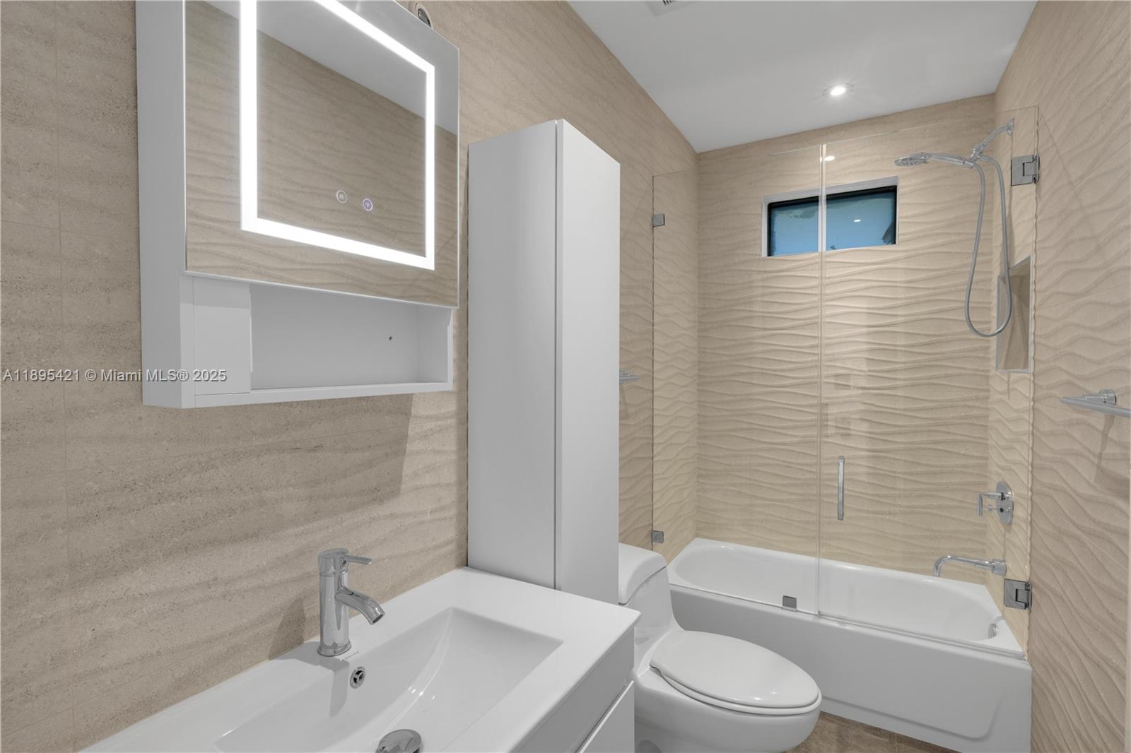 MIAMI SHORES SEC 8 REV - Residential