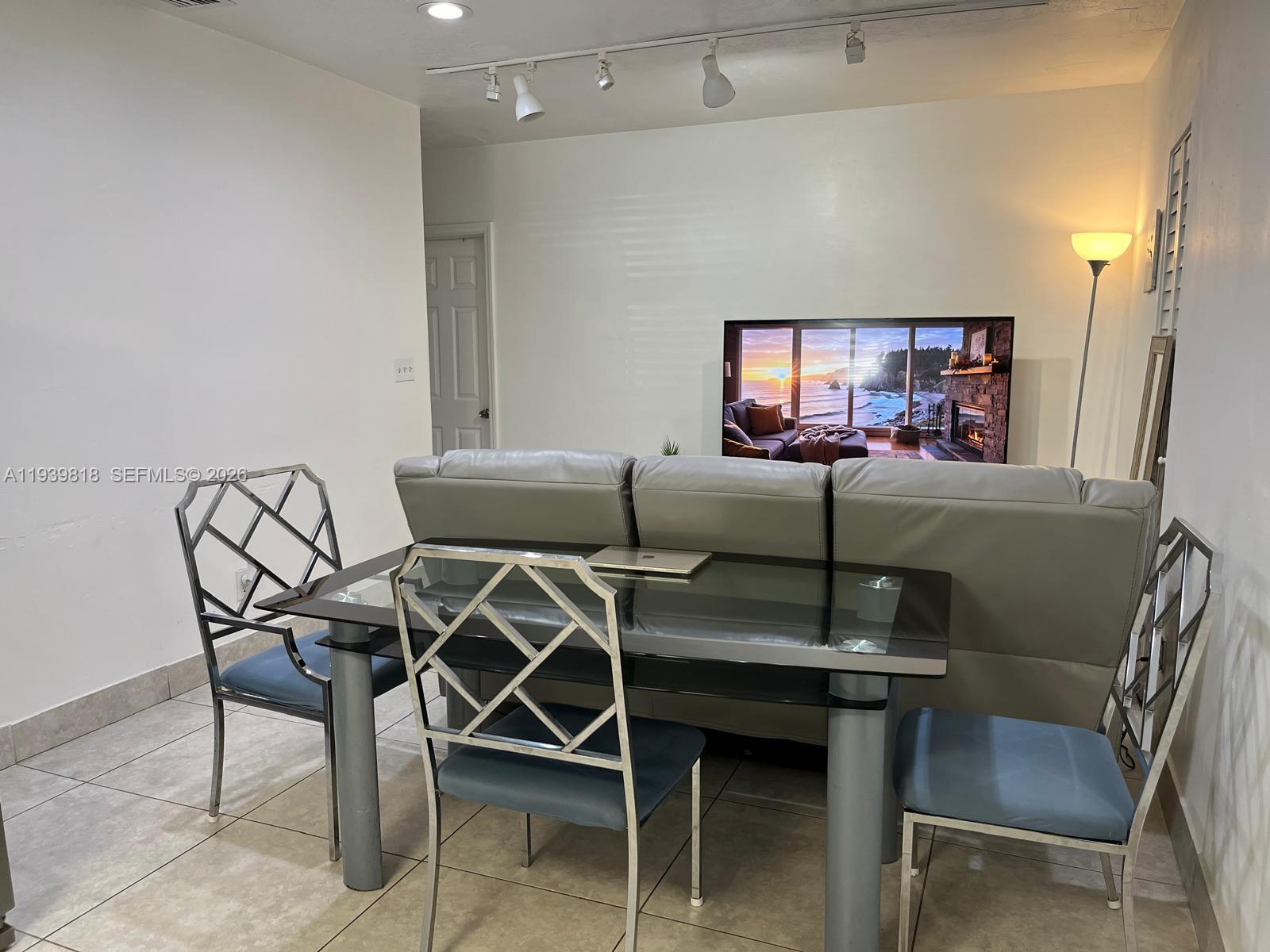 HARRIS ESTATES - Residential