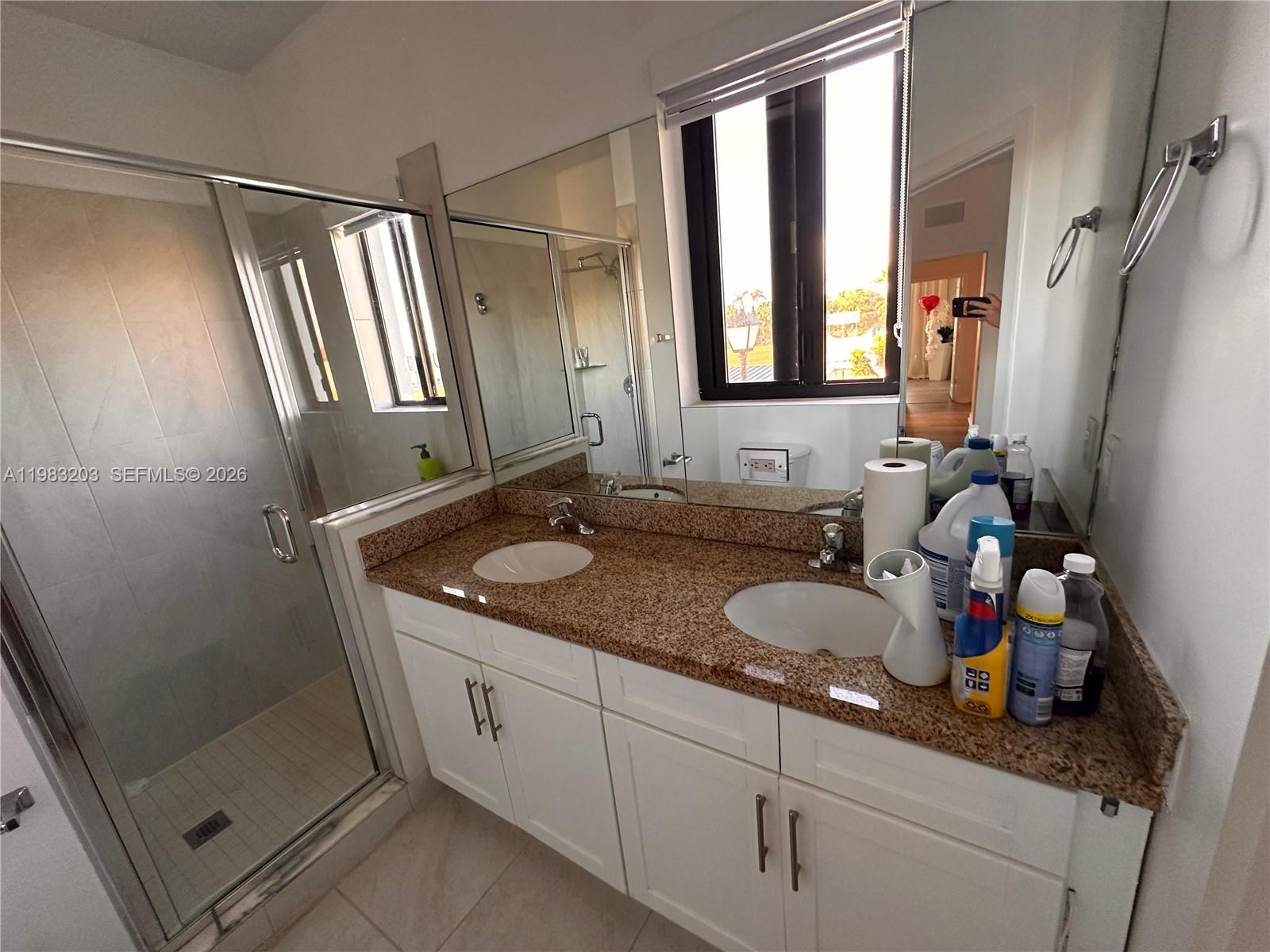 TROPICAL BREEZE TOWNHOUSE - Residential Lease