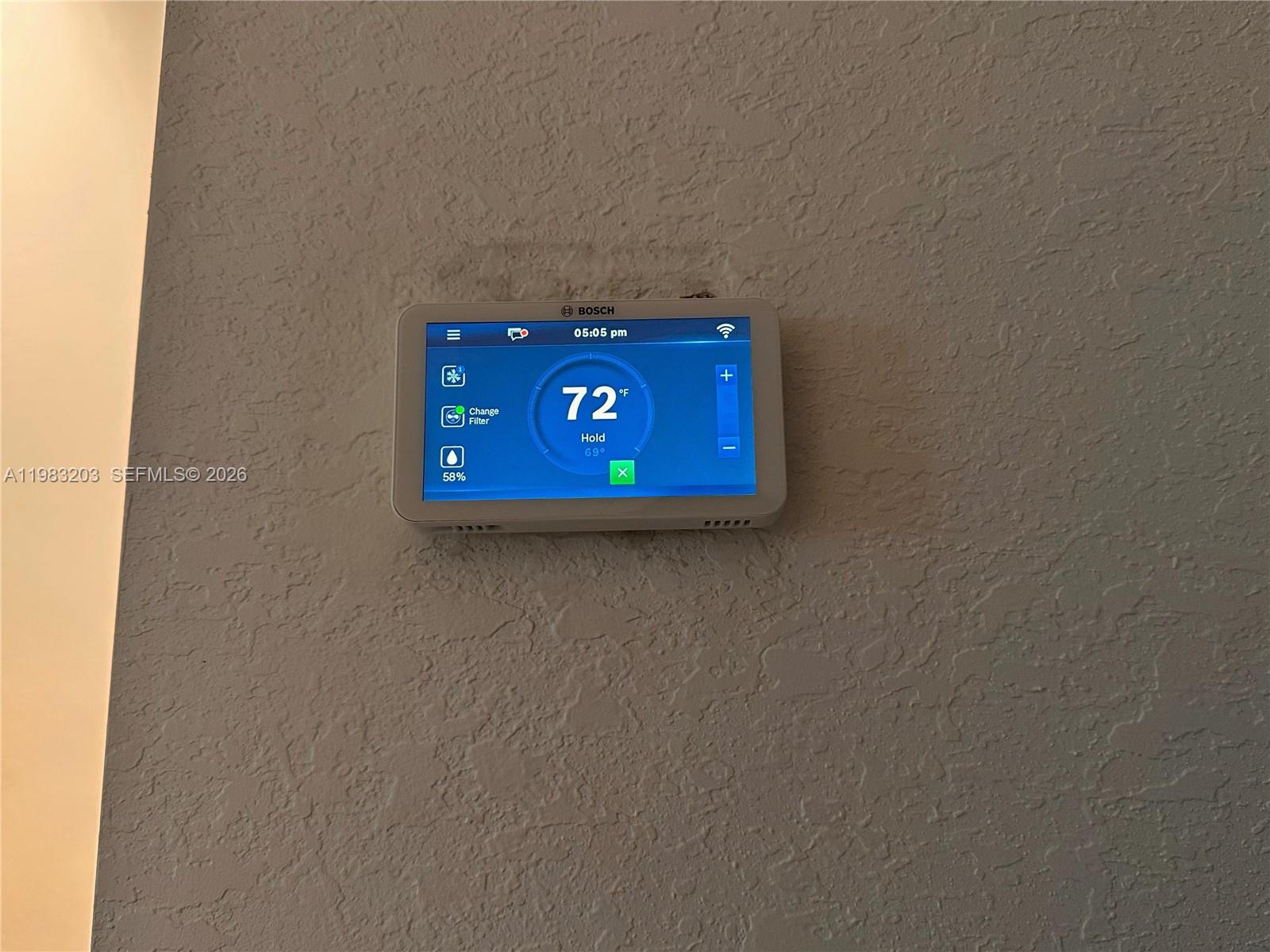 TROPICAL BREEZE TOWNHOUSE - Residential Lease