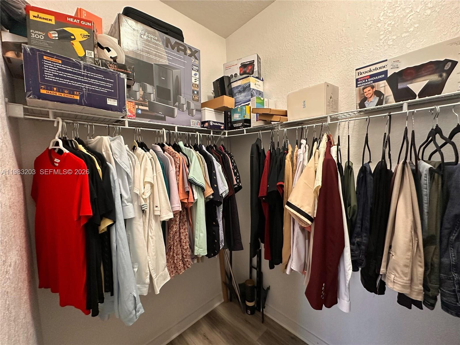 TROPICAL BREEZE TOWNHOUSE - Residential Lease