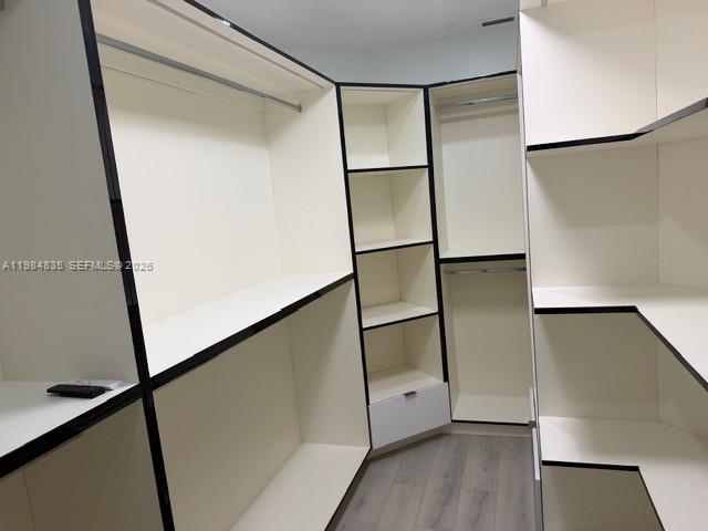 COUNTRY CLUB ESTATES SEC - Residential