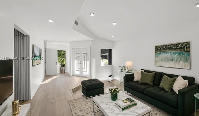 COUNTRY CLUB ESTATES SEC - Residential