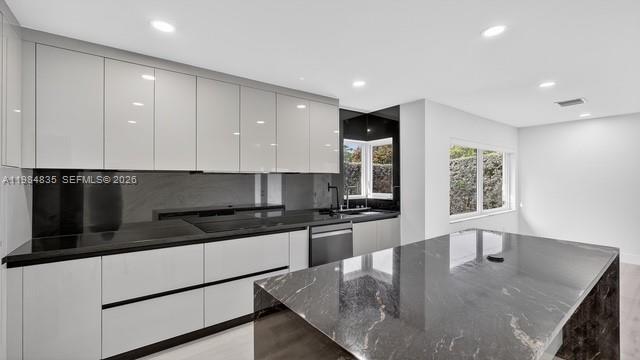 COUNTRY CLUB ESTATES SEC - Residential