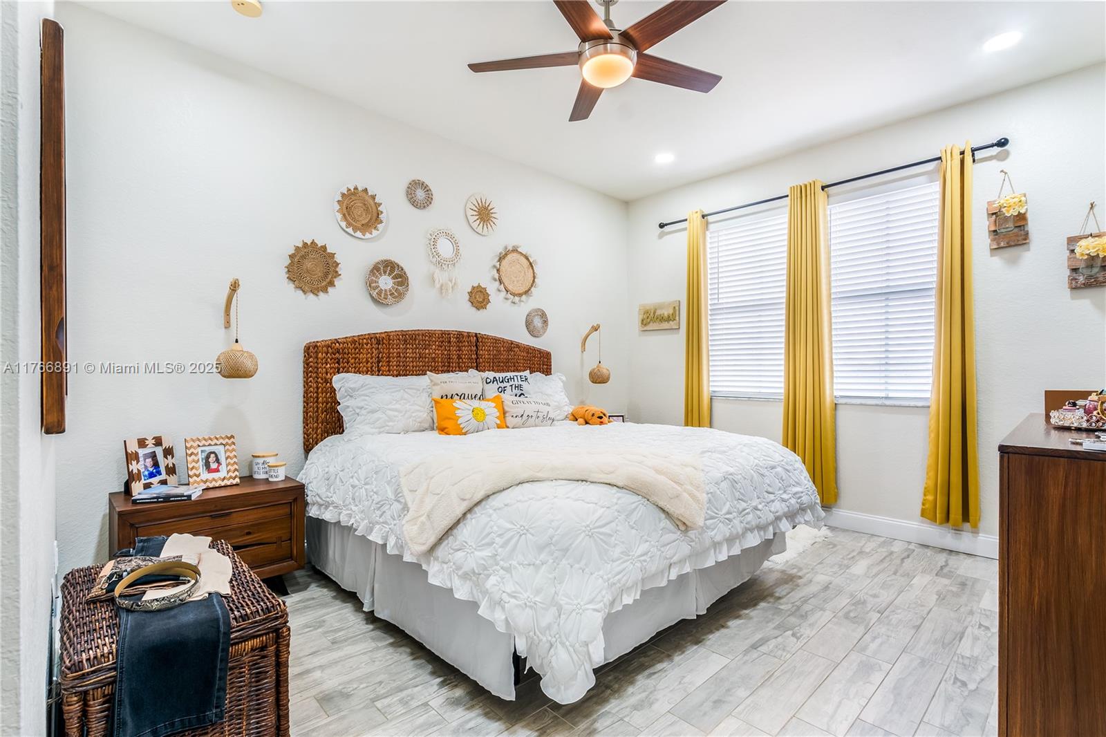 AB AT TAMIAMI TRAIL PHASE - Residential