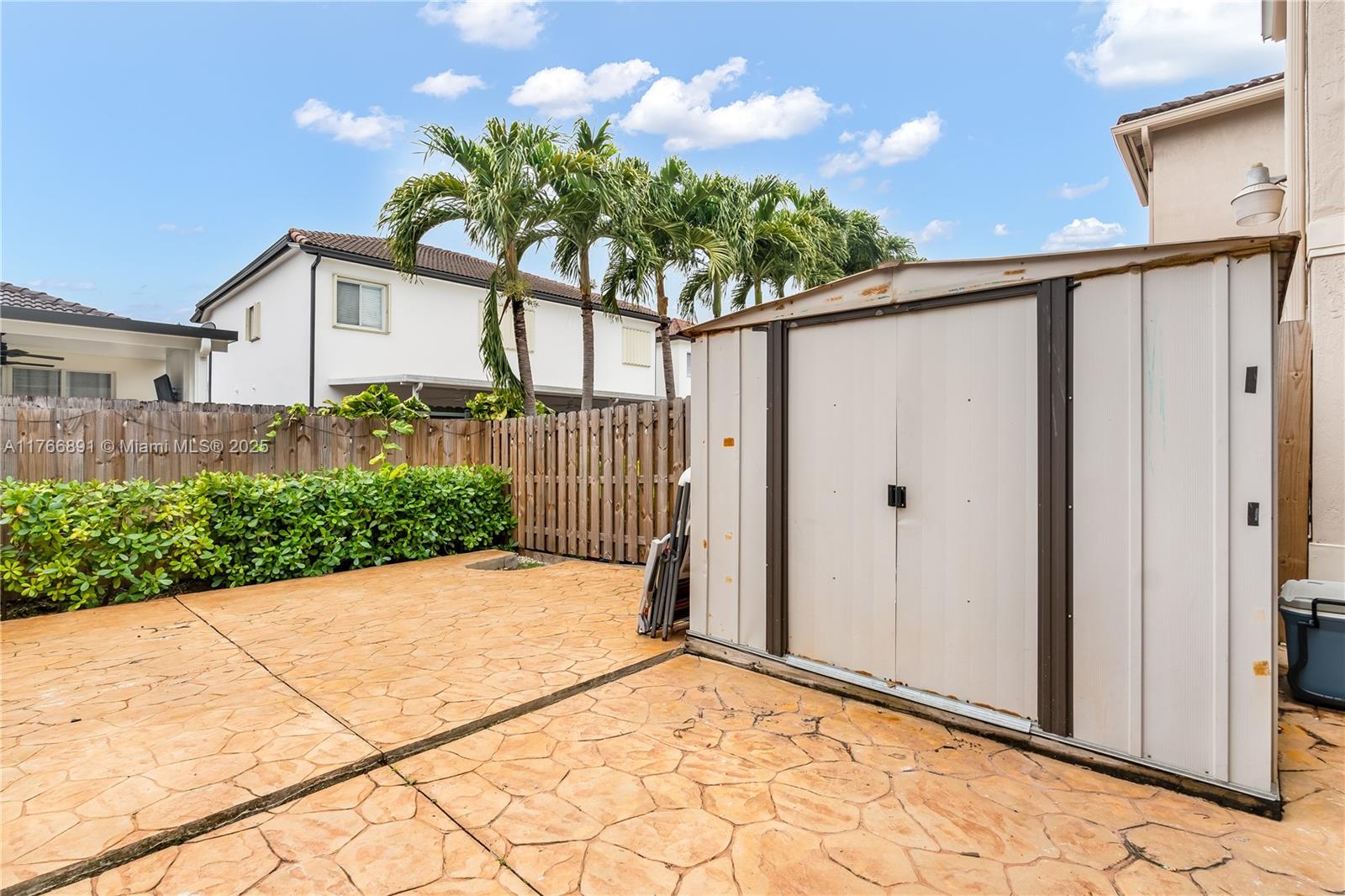 AB AT TAMIAMI TRAIL PHASE - Residential