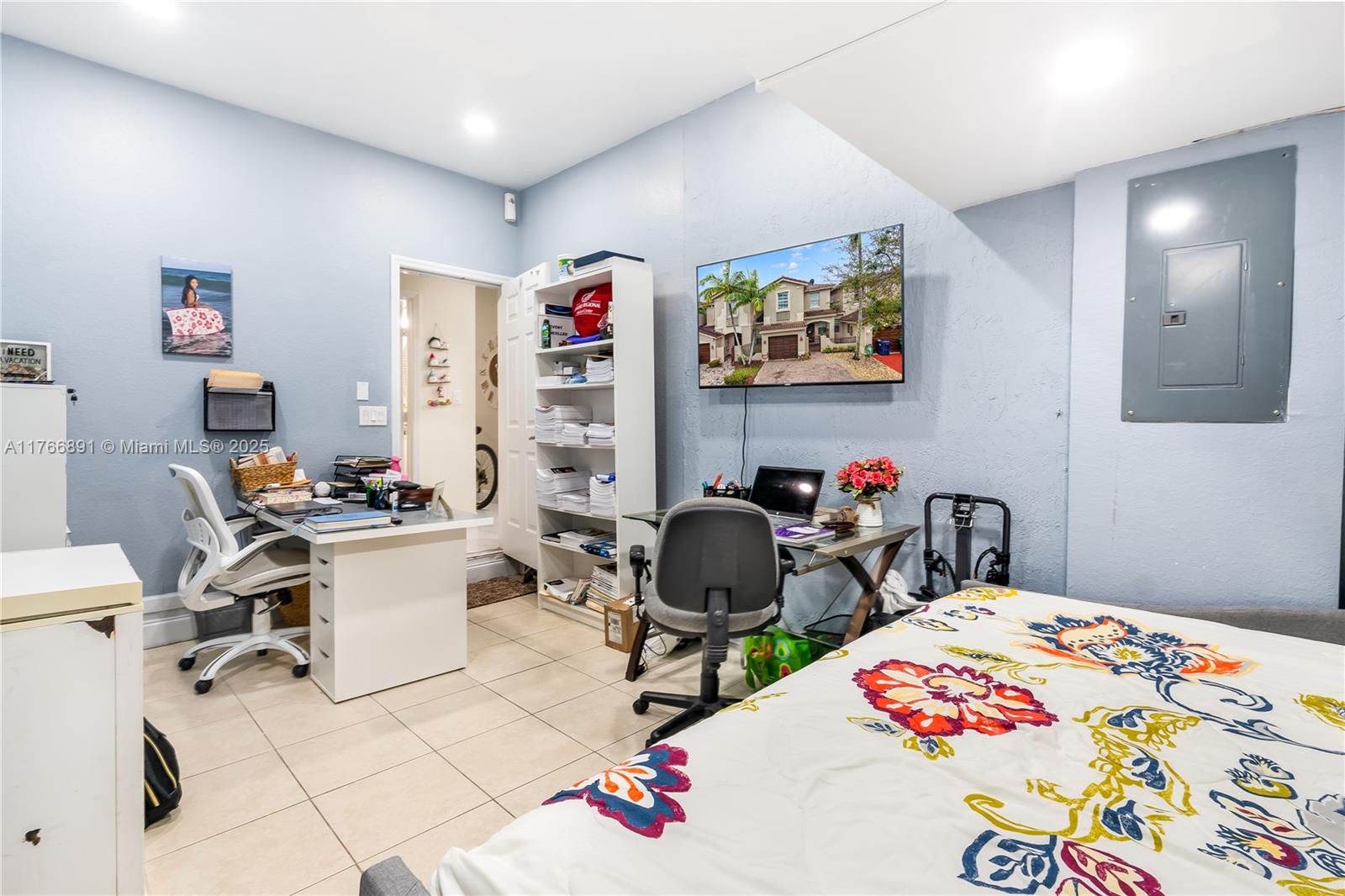 AB AT TAMIAMI TRAIL PHASE - Residential