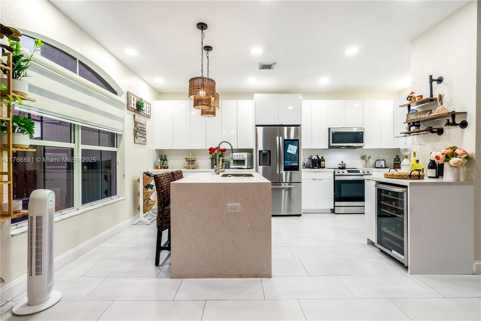 AB AT TAMIAMI TRAIL PHASE - Residential