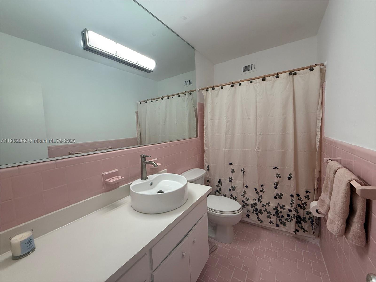 1101 CONDO - Residential Lease