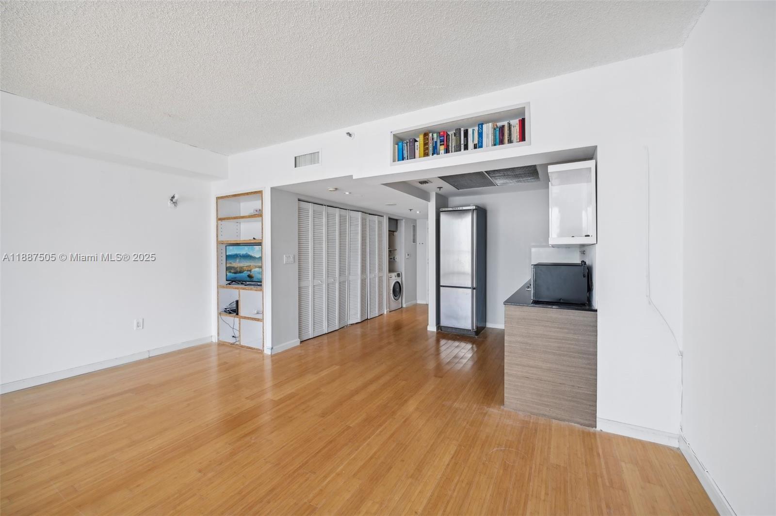 BRICKELL KEY II CONDO - Residential Lease