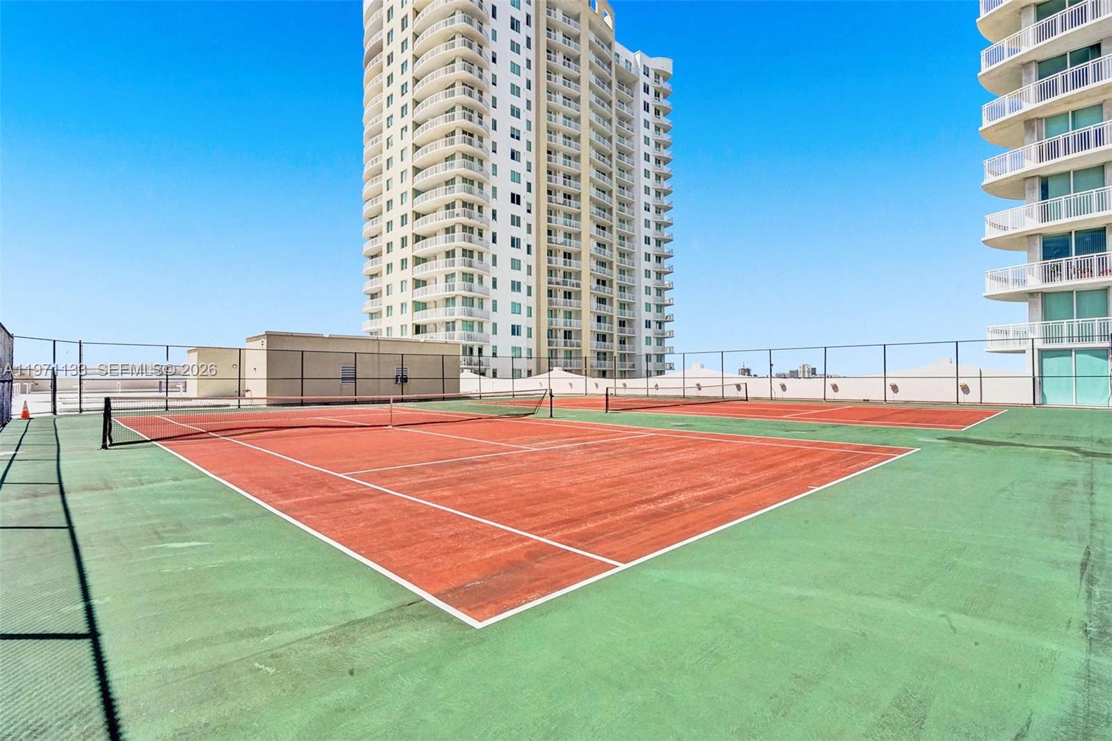 DUO CONDOMINIUM EAST - Residential