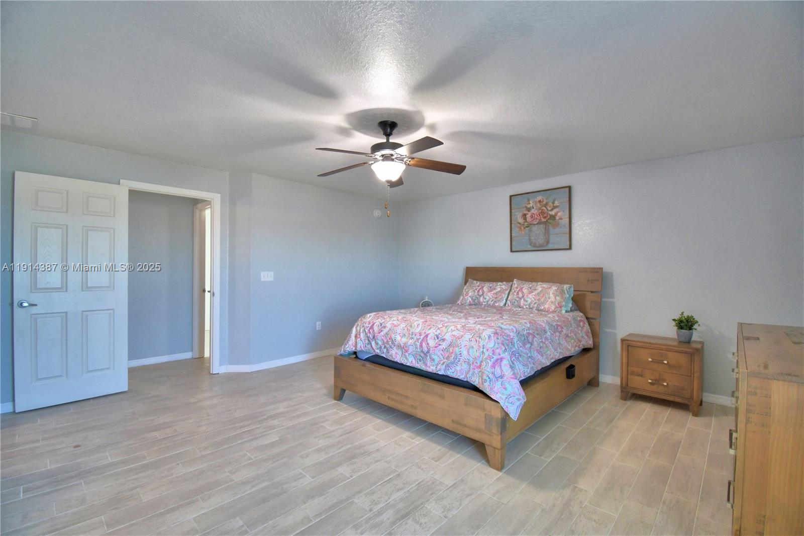 Mandolin 02 - Residential