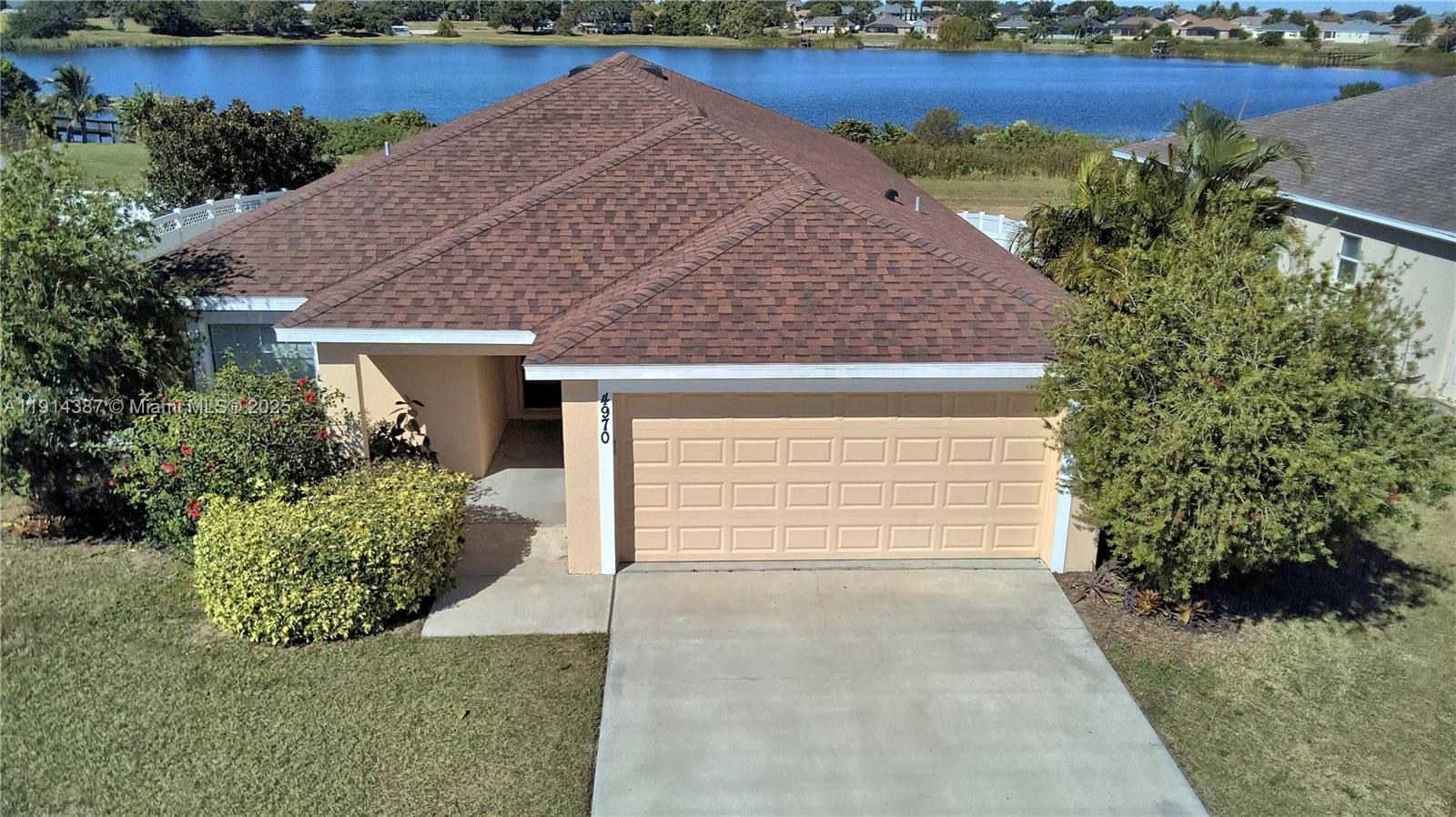 Mandolin 02 - Residential