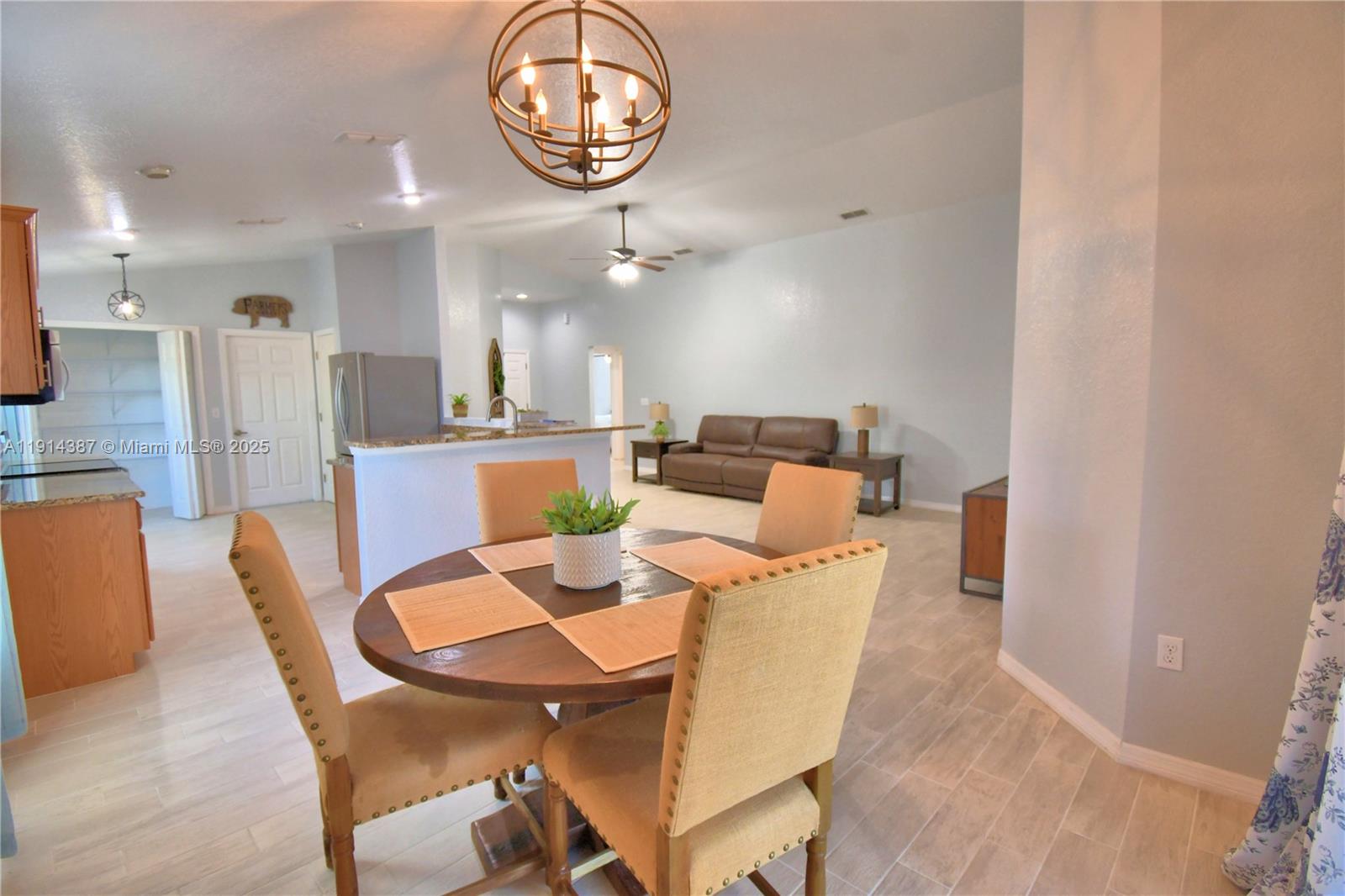 Mandolin 02 - Residential