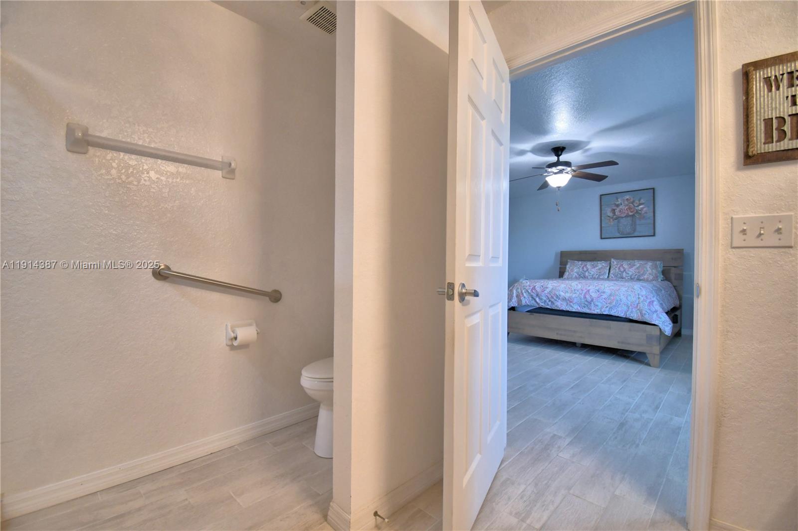 Mandolin 02 - Residential