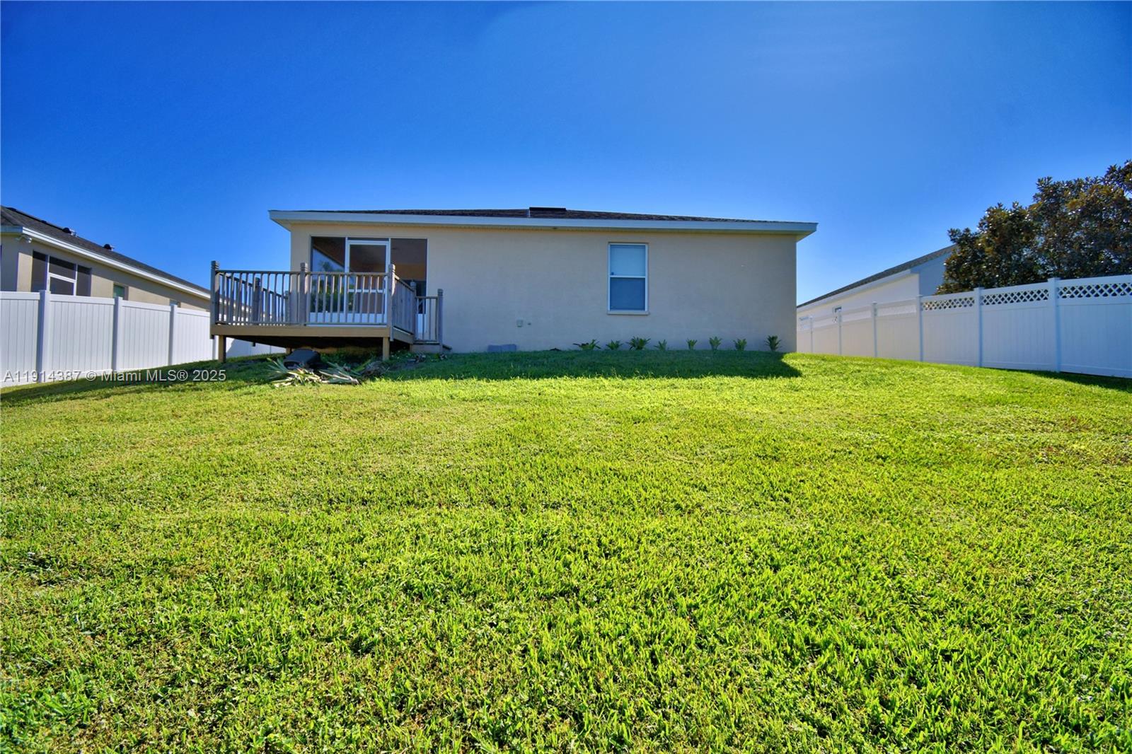 Mandolin 02 - Residential