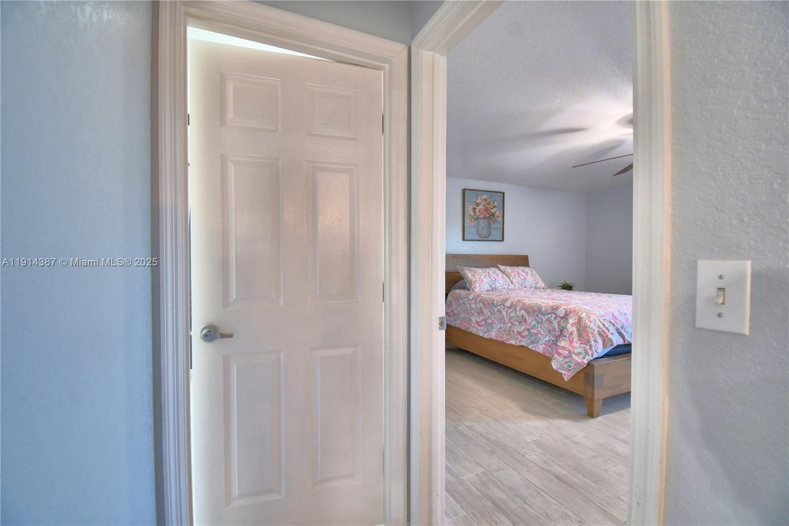 Mandolin 02 - Residential