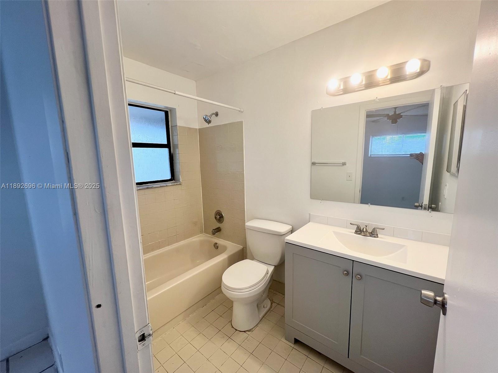 LINTON RIDGE CONDO - Residential Lease