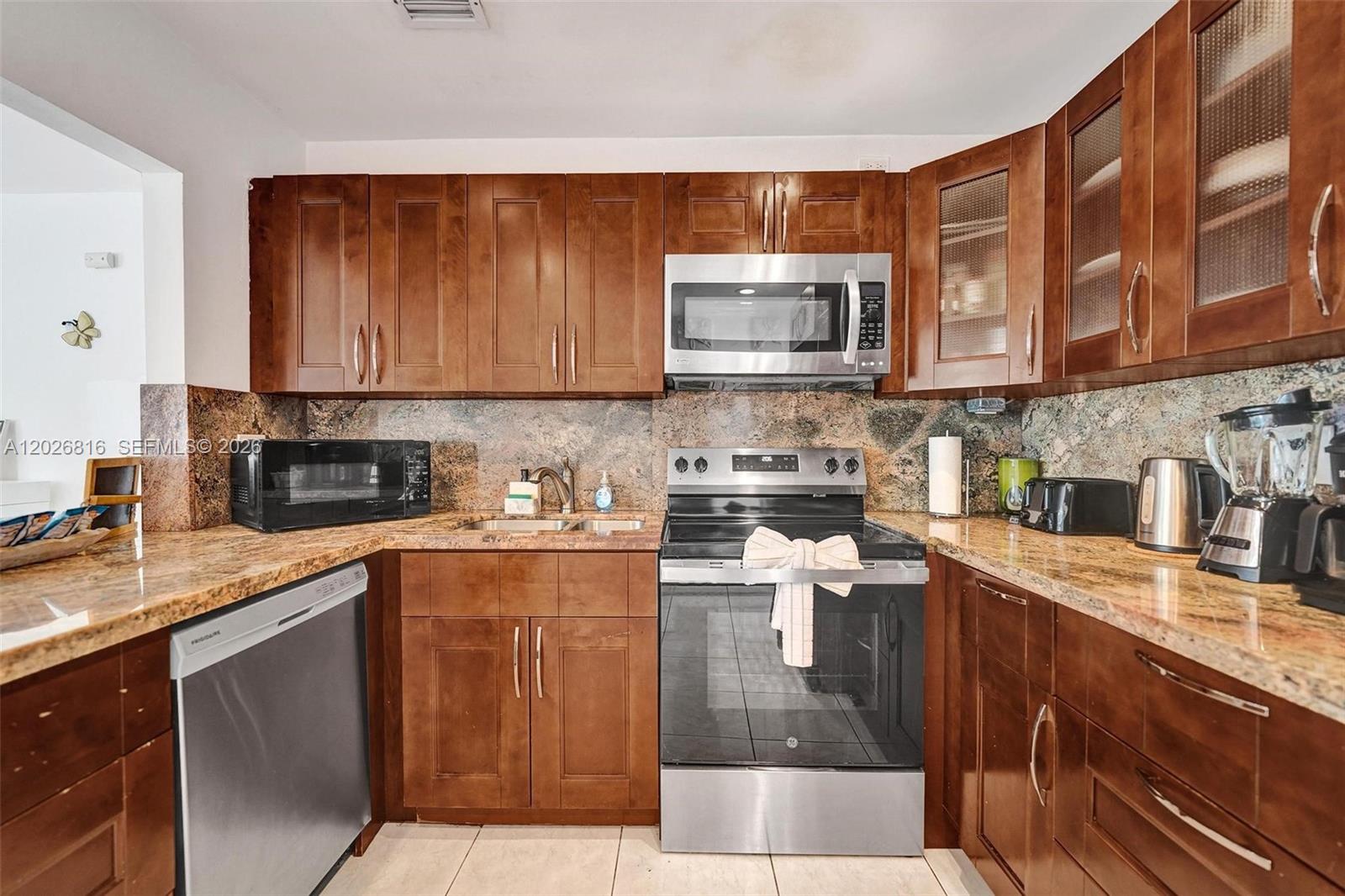 712 SW 7th terr