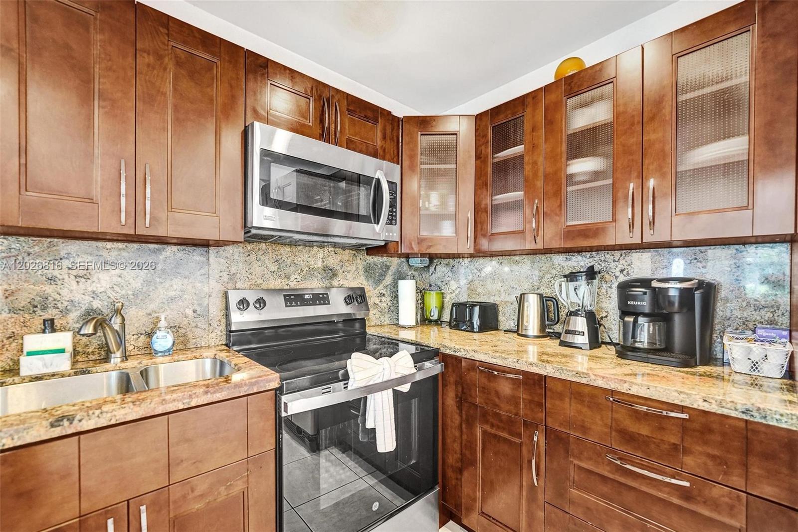712 SW 7th terr