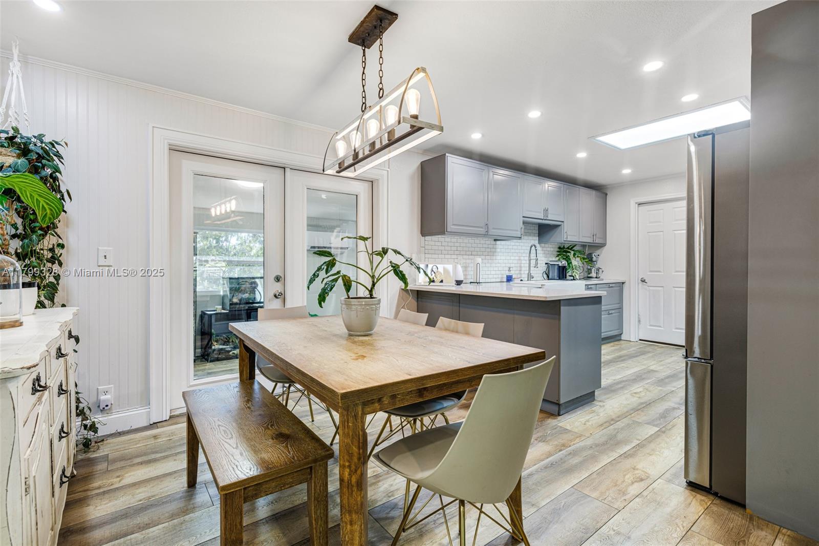 13301 Green Meadow