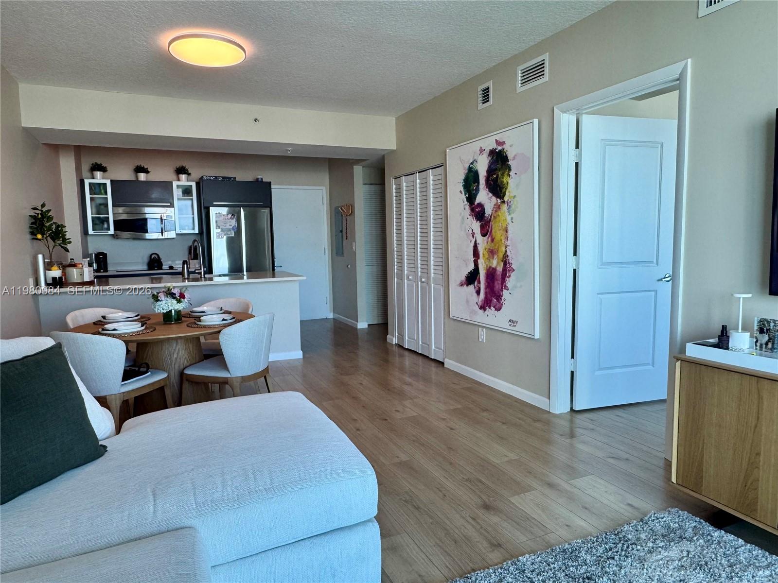 GALLERY ART CONDO - Residential Lease