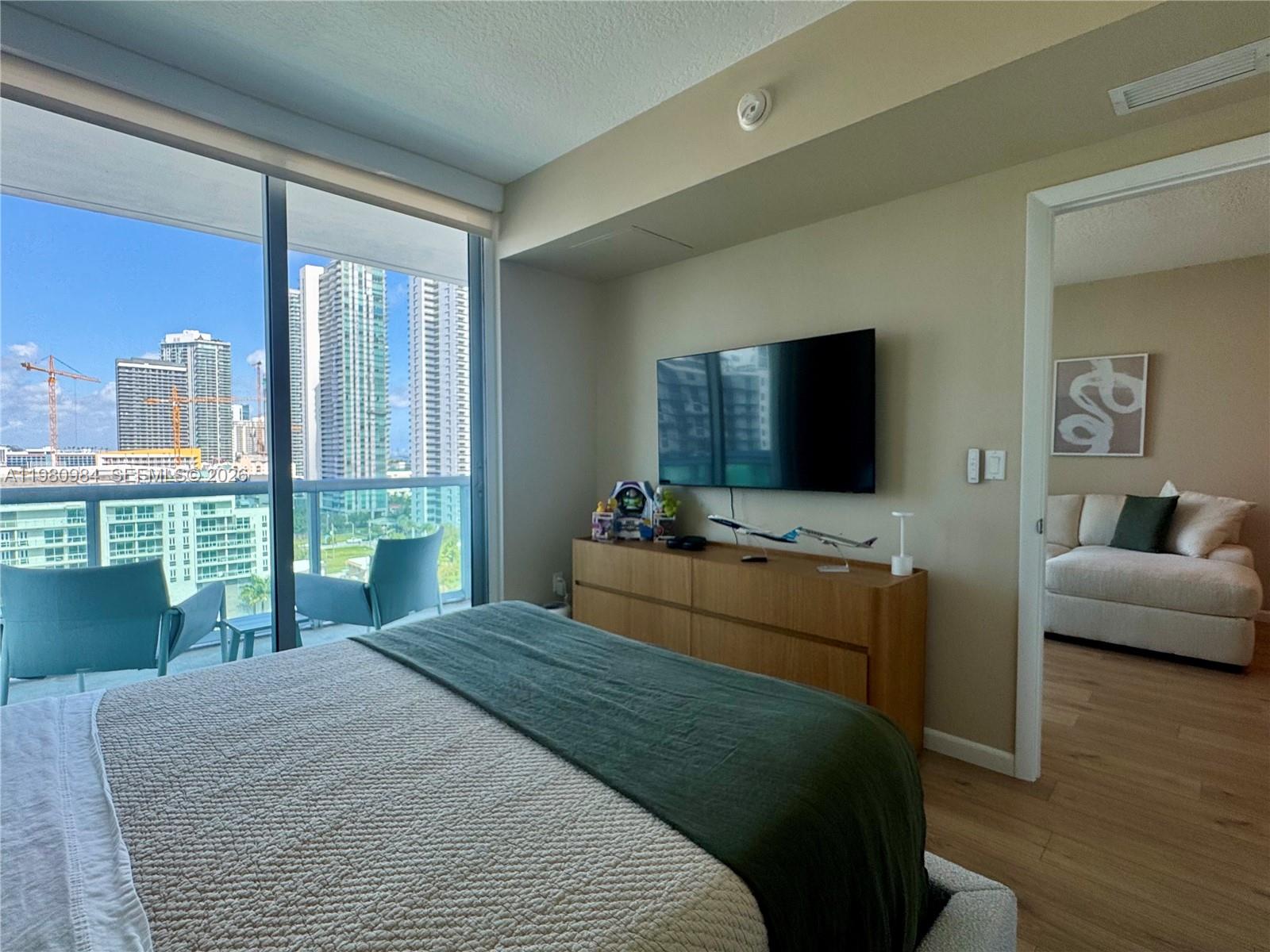 GALLERY ART CONDO - Residential Lease