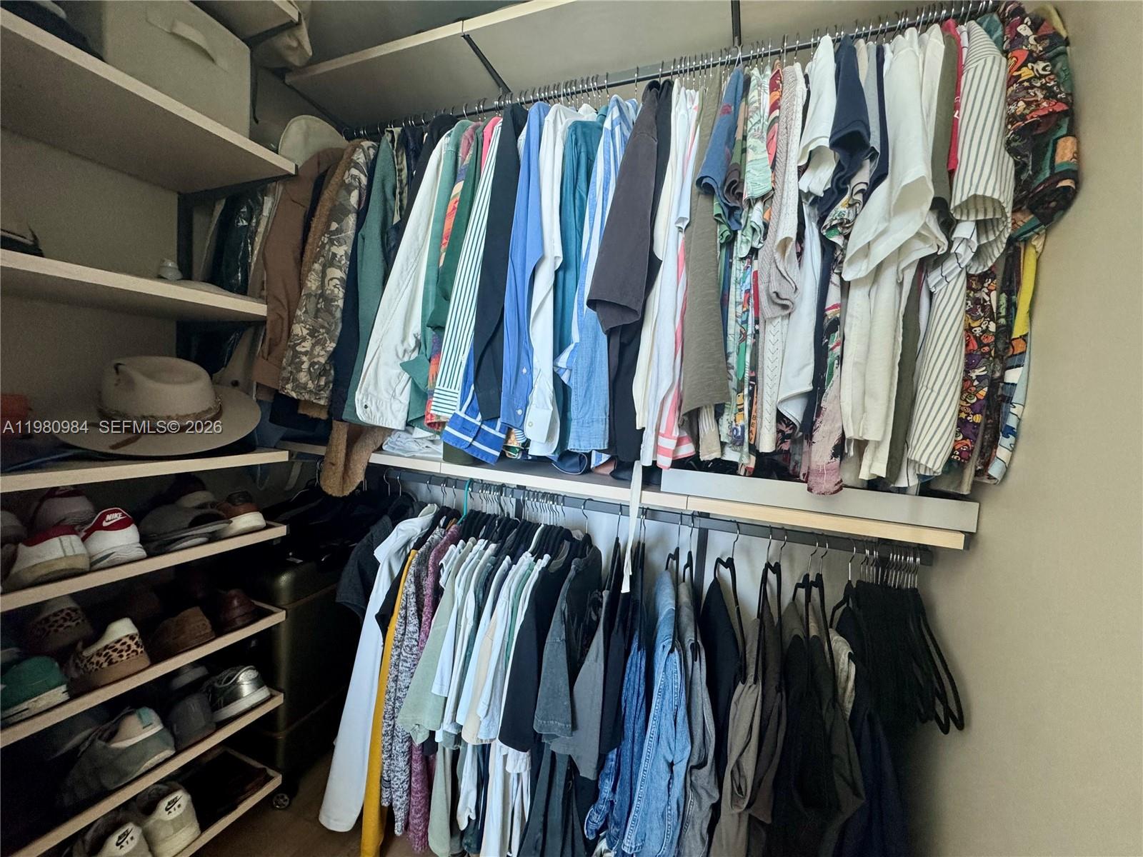 GALLERY ART CONDO - Residential Lease