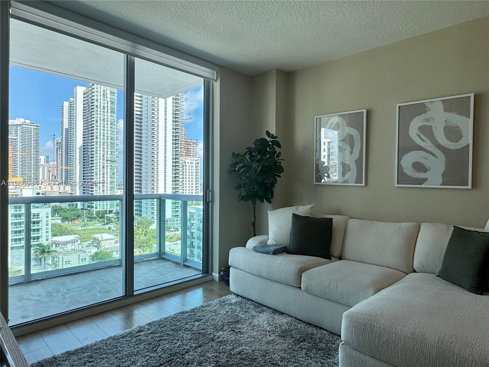 GALLERY ART CONDO - Residential Lease