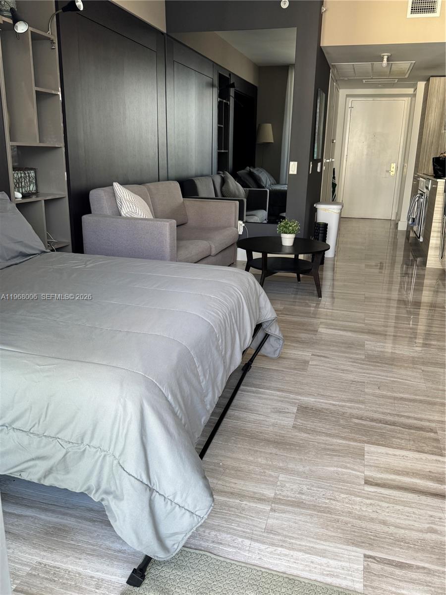 BRICKELLHOUSE CONDO - Residential