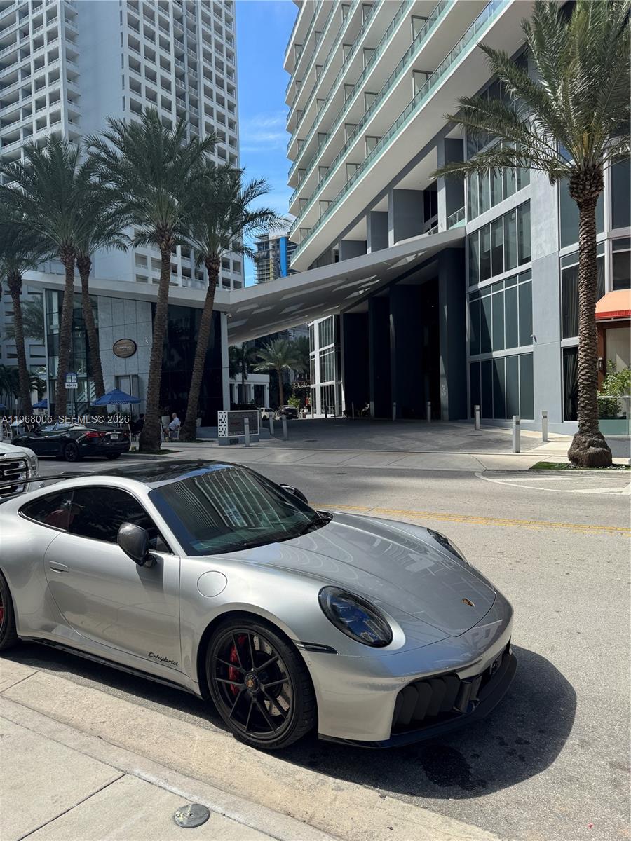 BRICKELLHOUSE CONDO - Residential