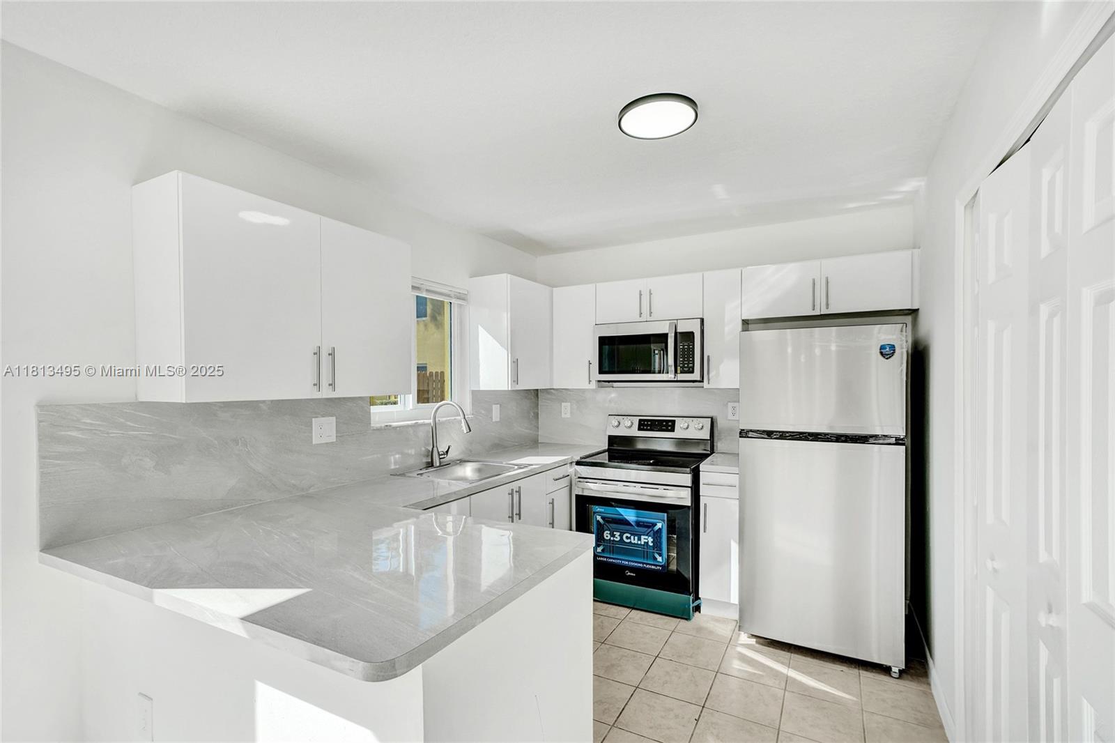 3398 NE 9th Dr 104