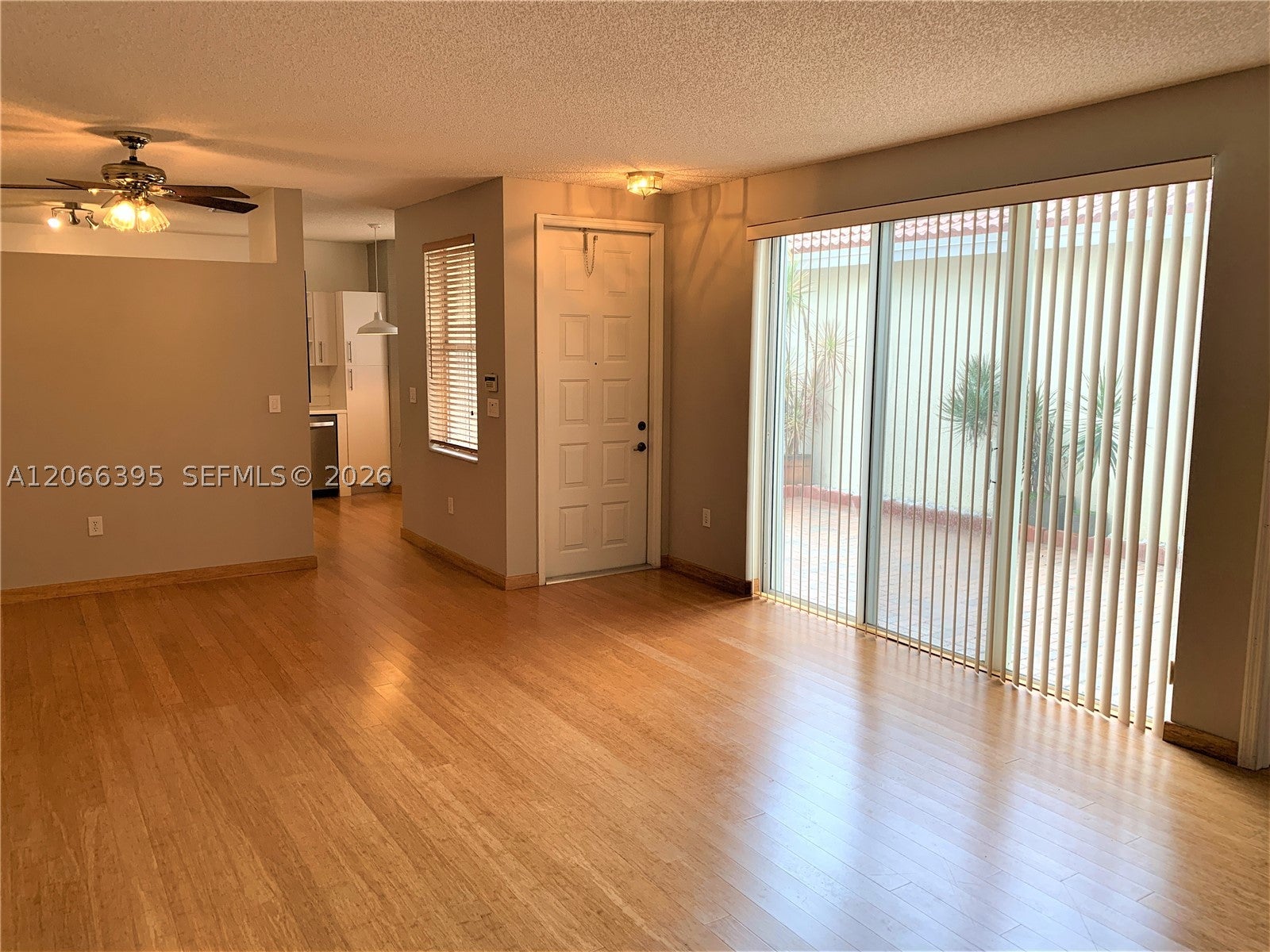 1130 Buttonwood Ln -