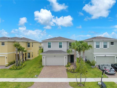 Florida Treasure Coast Homes in Gated Communities For Sale 70 1992 NW Cataluna Cir Port St. Lucie FL 34986