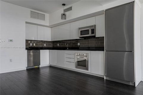 92 SW 3rd St 4509 Miami FL 33130