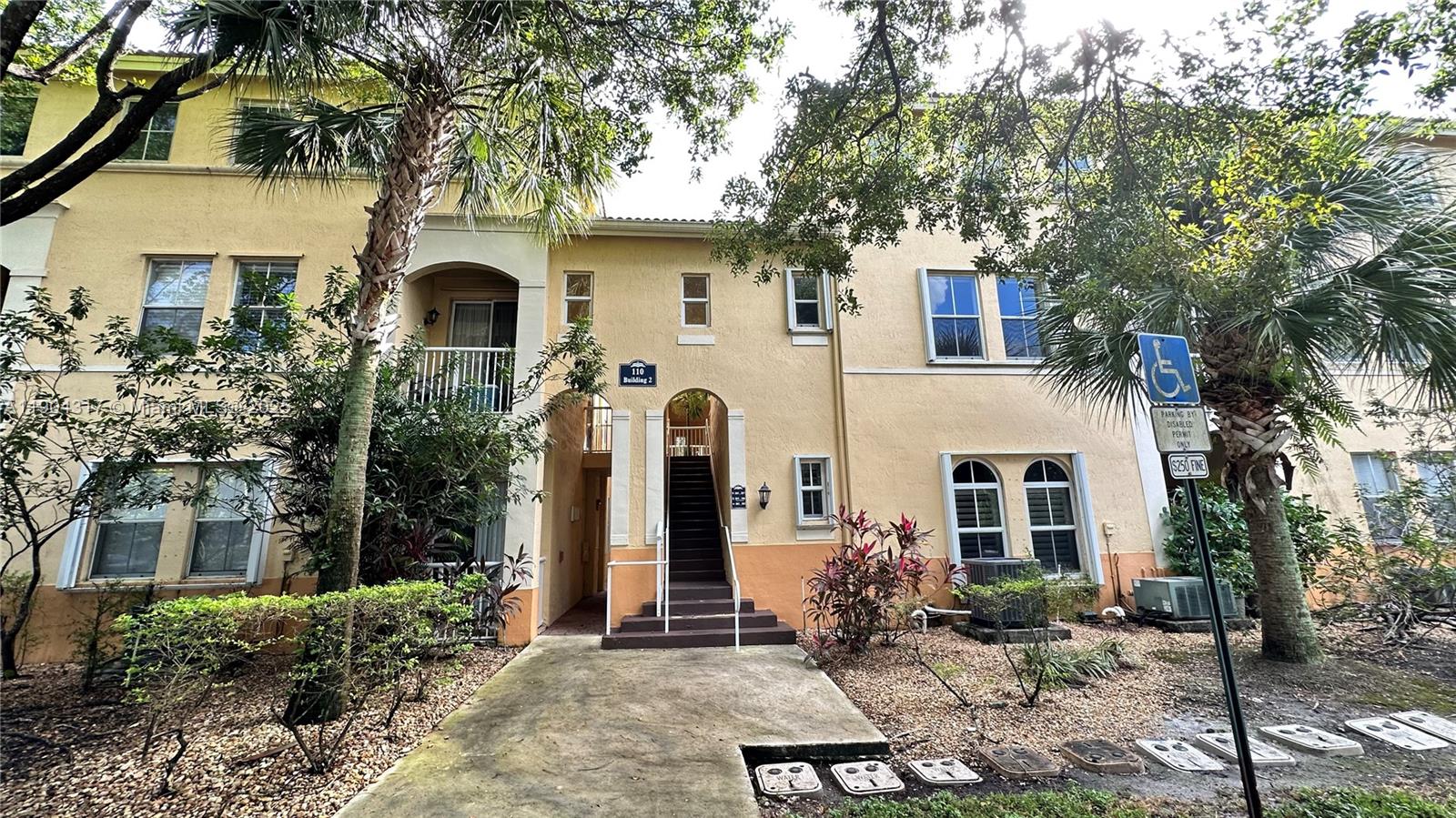 110 Jacaranda Country Club Dr 205