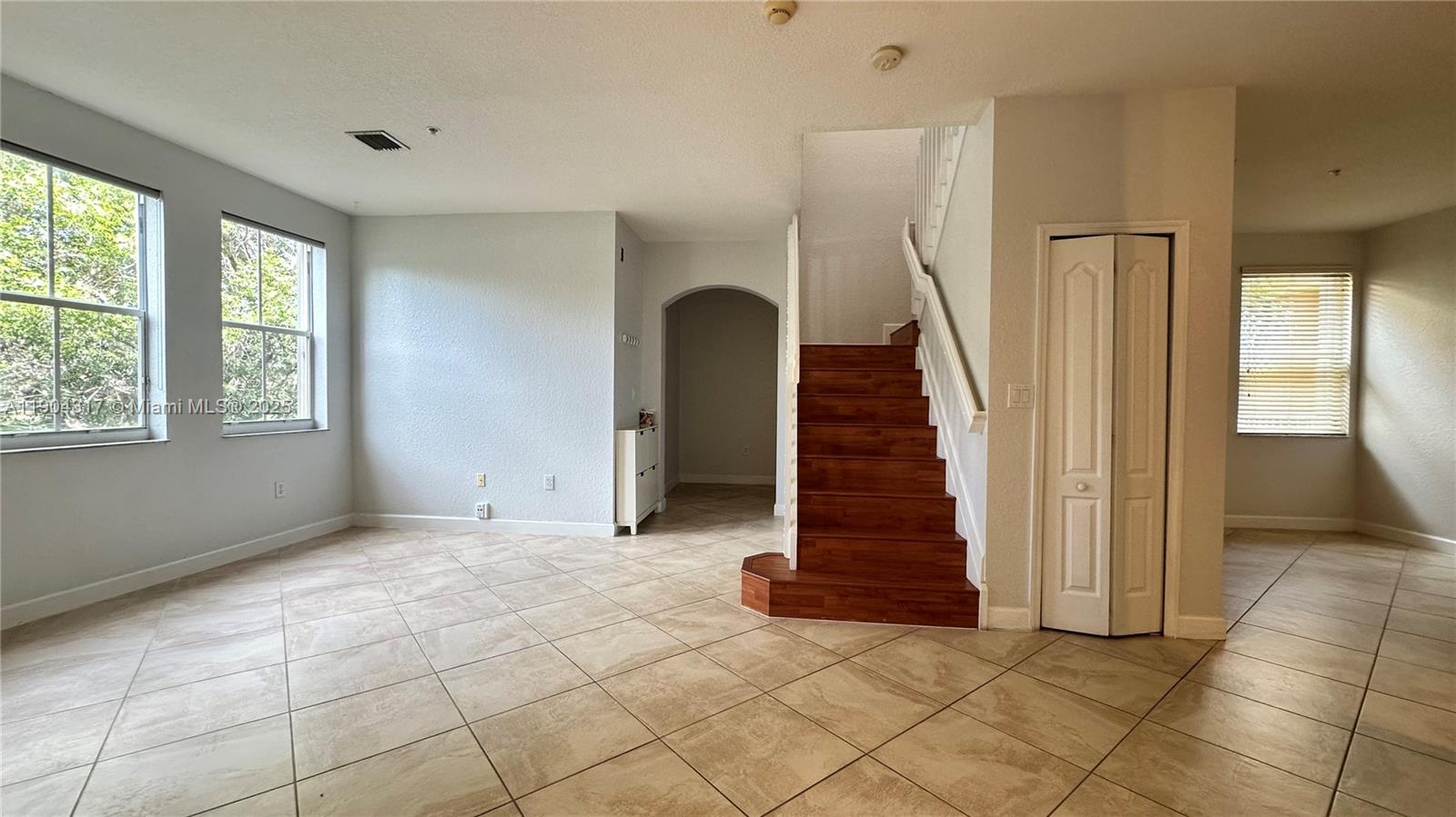 COURTYARDS AT JACARANDA C - Residential